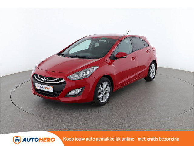 Hyundai i30 1.4 Classic 100PK LP43044 | Climate Control | Cruise Control | Parkeersensoren Achter | Lichtsensor | Getinte Ruiten | Radio | CD-Speler | Elektrische Ruiten Voor | Multifunctioneel Stuur | Lichtmetalen Velgen