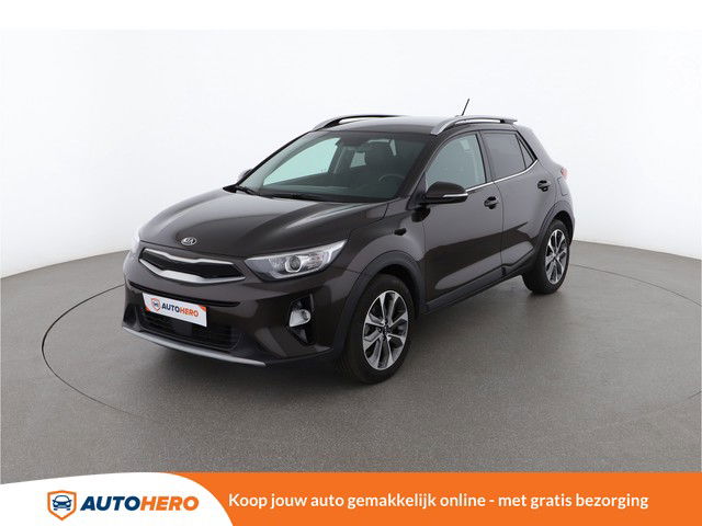 Kia Stonic 1.0 TGDI Style 120PK HJ40430 | LED | Cruise | Navi | Handsfree | Leder | Keyless | Camera | Dodehoeksensor | Rijstrooksensor | Dakrails | Wifi | Mirror Link | Parkeersensoren Achter |