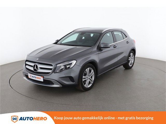 Mercedes GLA-klasse 200d Urban 135PK LH81195 | Cruise | Airconditioning | Achteruitrijcamera | Handsfree | Navi | Dakrails | Multifunctioneel Stuurwiel | Lichtsensor | Euro 6 | Half-Leder |