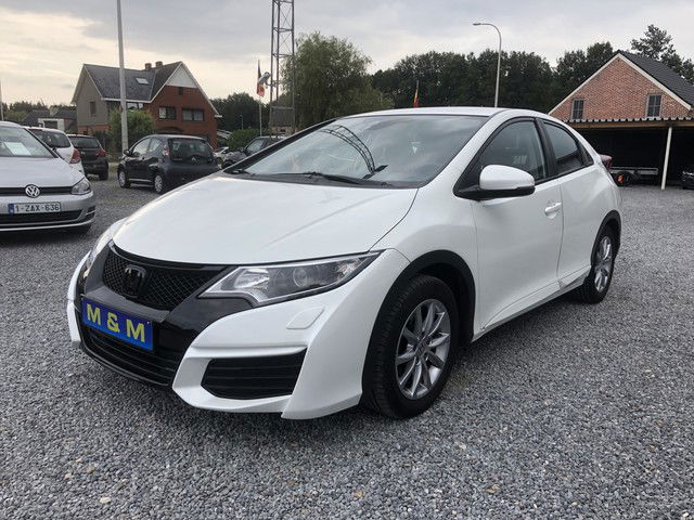 Honda Civic 1.4i Comfort ** 42000 KM * 12 M GARANTIE **