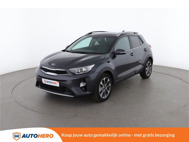 Kia Stonic 1.0 TGDI Edition 7 101PK NK90518 | Navi | Cruise Control | Climate Control | Camera | Handsfree Systeem | DAB Ontvanger | Parkeersensoren Achter | Licht- En Regensensor | Dakrails |