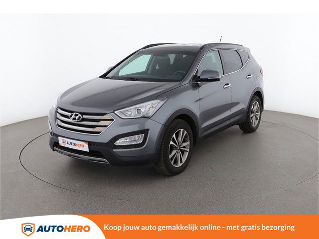 Hyundai Santa Fe 2.0 CRDi Style 4WD 150PK DT64186 | Navi | Cruise | Climate | Handsfree Systeem | Bluetooth | Camera | EURO 6 | Vierwielaandrijving | Stoelverwarming | Parkeersensor Achter |