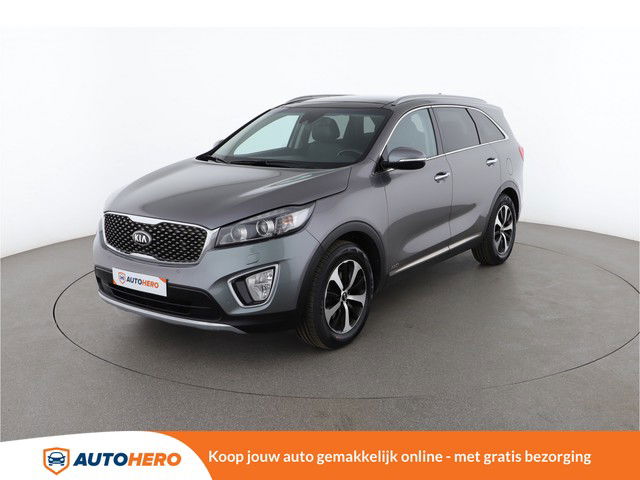 Kia Sorento 2.2 CRDI Vision 4WD 200PK AW77556 | Dealer Onderhouden | Euro 6 | Cruise | Camera | Stoelverwarming | Navi | Pano | Climate | Keyless Entry/Start | Parkeersensoren V+A | Rijstrooksensor | Leder | 7-Zitter |