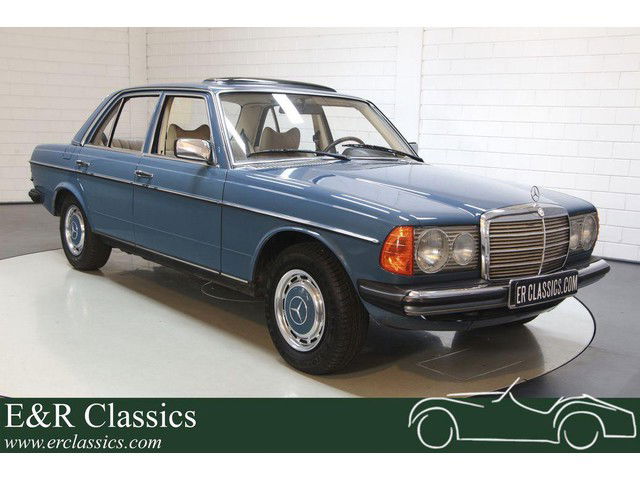 Mercedes 200 Sedan