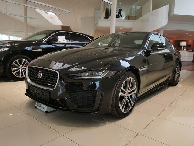 Jaguar XE P250 R-Dynamic SE RWD Auto. 22