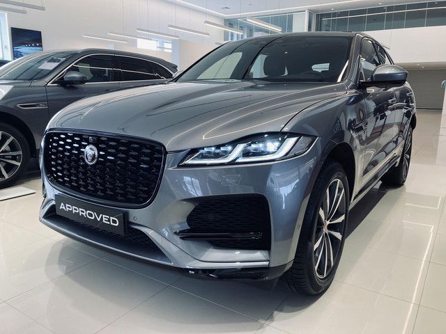 Jaguar F-Pace SE D300