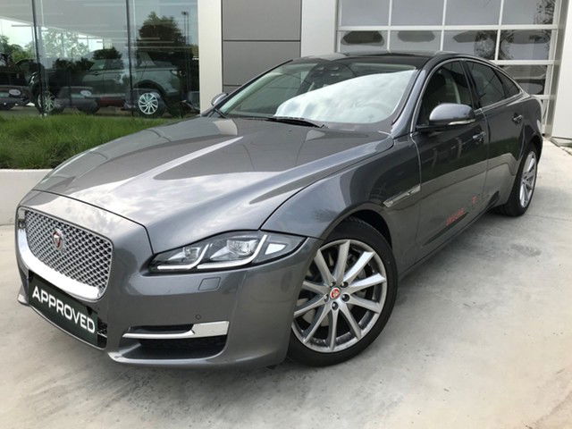 Jaguar XJ Luxury