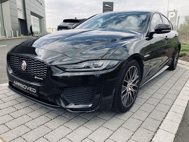 Jaguar XE R-dynamic S