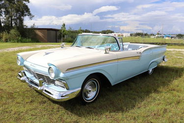 Ford Fairlane