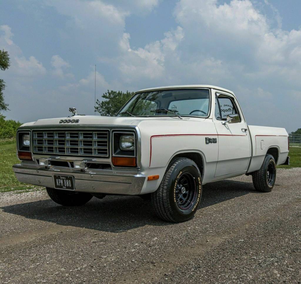 Dodge D-Series