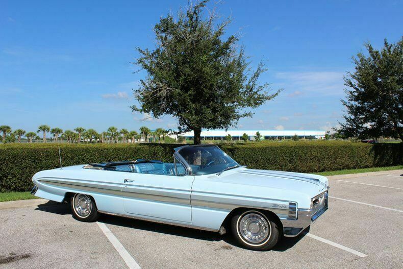 Oldsmobile Starfire
