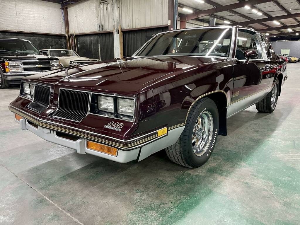Oldsmobile Cutlass