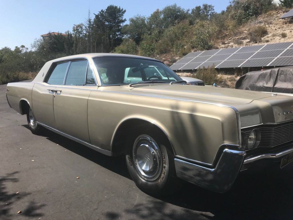 Lincoln Continental