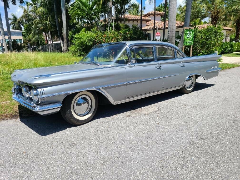 Oldsmobile Ninety-Eight