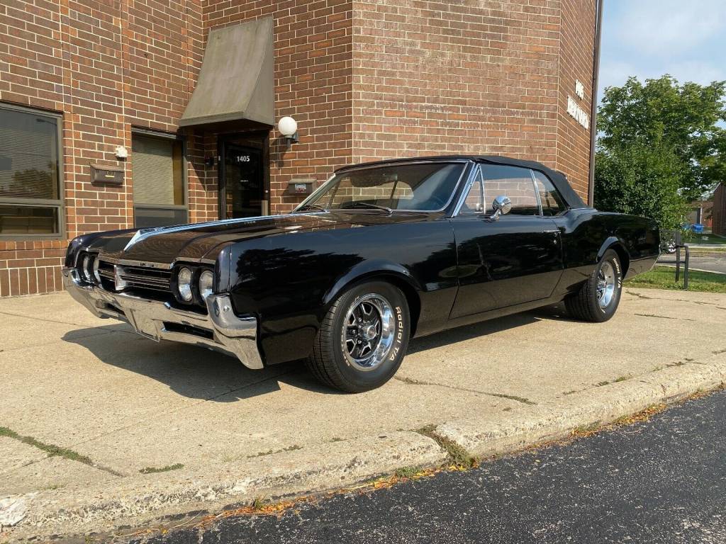 Oldsmobile Cutlass
