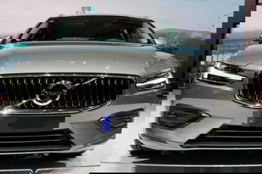 Volvo S60 Recharge R-Design T8 Plug-in Hybrid 390PS...