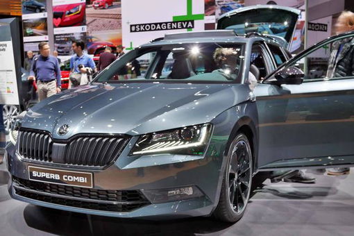 Skoda Superb Combi iV Plus 1.4 TSI Plug-in Hybrid 2...