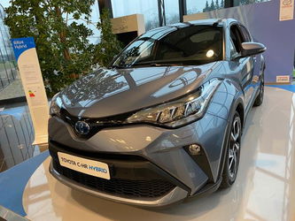 Toyota C-HR C-LUB Smart 2.0 Hybrid 184PS/135kW CVT 2...