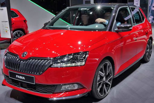 Skoda Fabia Ambition 1.0 TSI 95PS/70kW DSG7 2021 1....