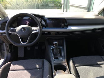 Volkswagen Golf "Life" (4) 1.5 TSI 130PS, Deep-Black Per...