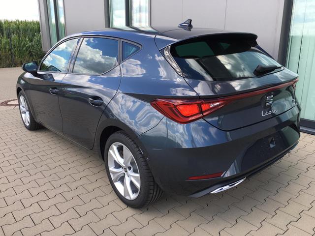 SEAT Leon "FR" (2) 1.5 TSI 130PS, Grau-Metallic, 5...