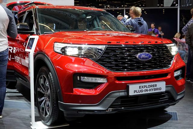 Ford Explorer Platinum 3.0 EcoBoost Plug-in Hybrid...