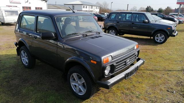 Lada Niva Luxe 4x4 Klima Alu 61 kW (83 PS), Schalt...