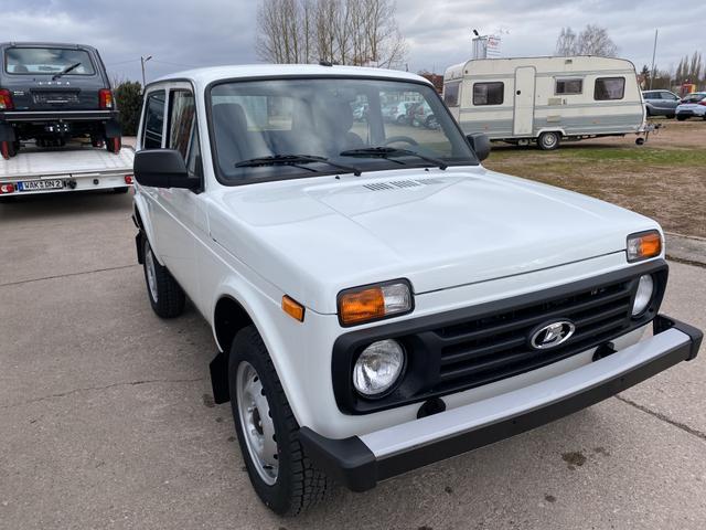 Lada Niva LED Konservierung 2 J.Garantie 61 kW (83...