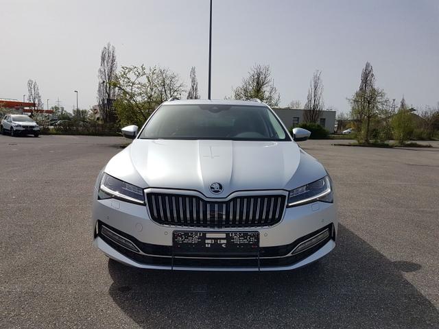 Skoda Superb Combi Style 2,0 TDI AHK/Pano/Nav/Matri...