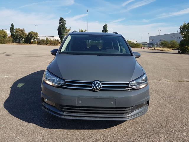 Volkswagen Touran Comf 1,5 TSI DSG WiPa Kam PDC 1.5 TSI ...