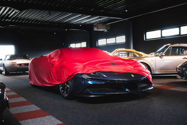 Ferrari SF90 Stradale 4.0L V8 Hybrid - 1000HP