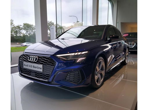 Audi A3 Sedan S line 1.5 35 TFSI 110(150) kW(ch) 6 vitesses* Phare led* Clé confort* Régulateur de vitesse adaptatif* Shadow look