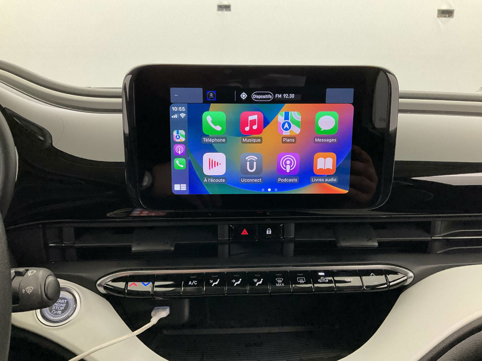 Fiat 500e 2024 apple carplay