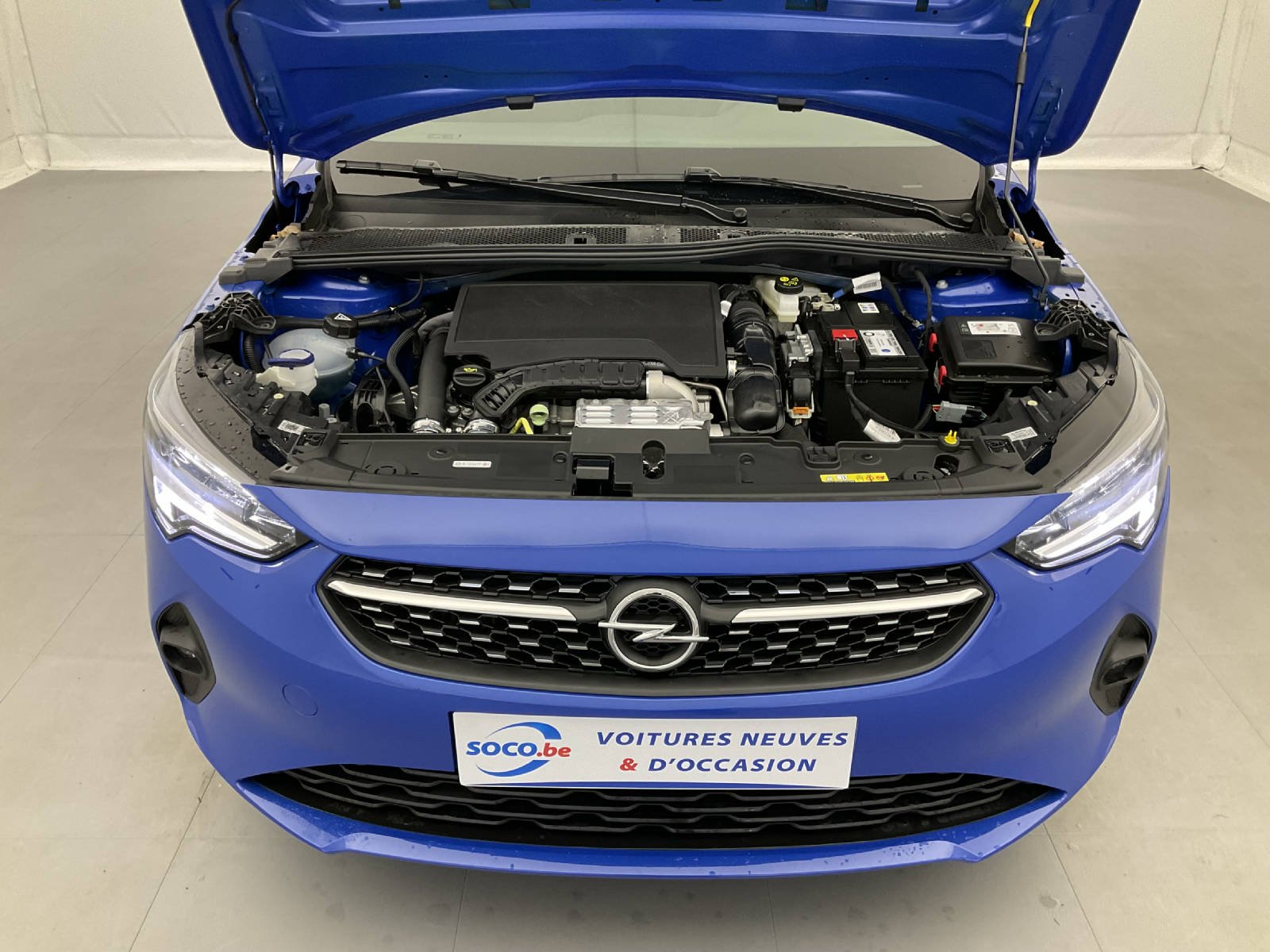 Opel Corsa F Elegance Bleu d'occasion, moteur Essence et boite