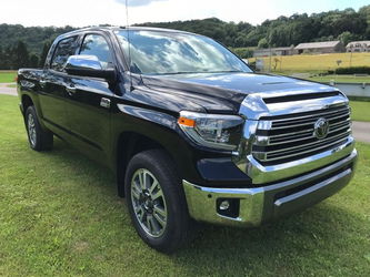 Toyota Tundra 5.7 V8 CrewMax 1794 Edition 4WD Auto.