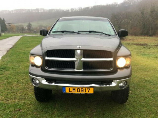 Dodge RAM 2500 5.6 V8 4WD Auto.