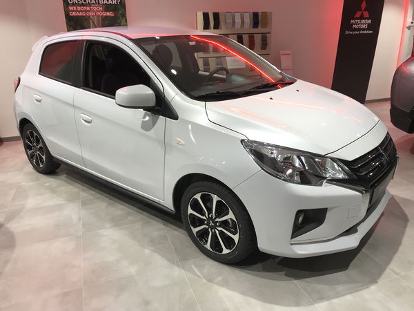 Mitsubishi Space Star Diamond Edition CVT