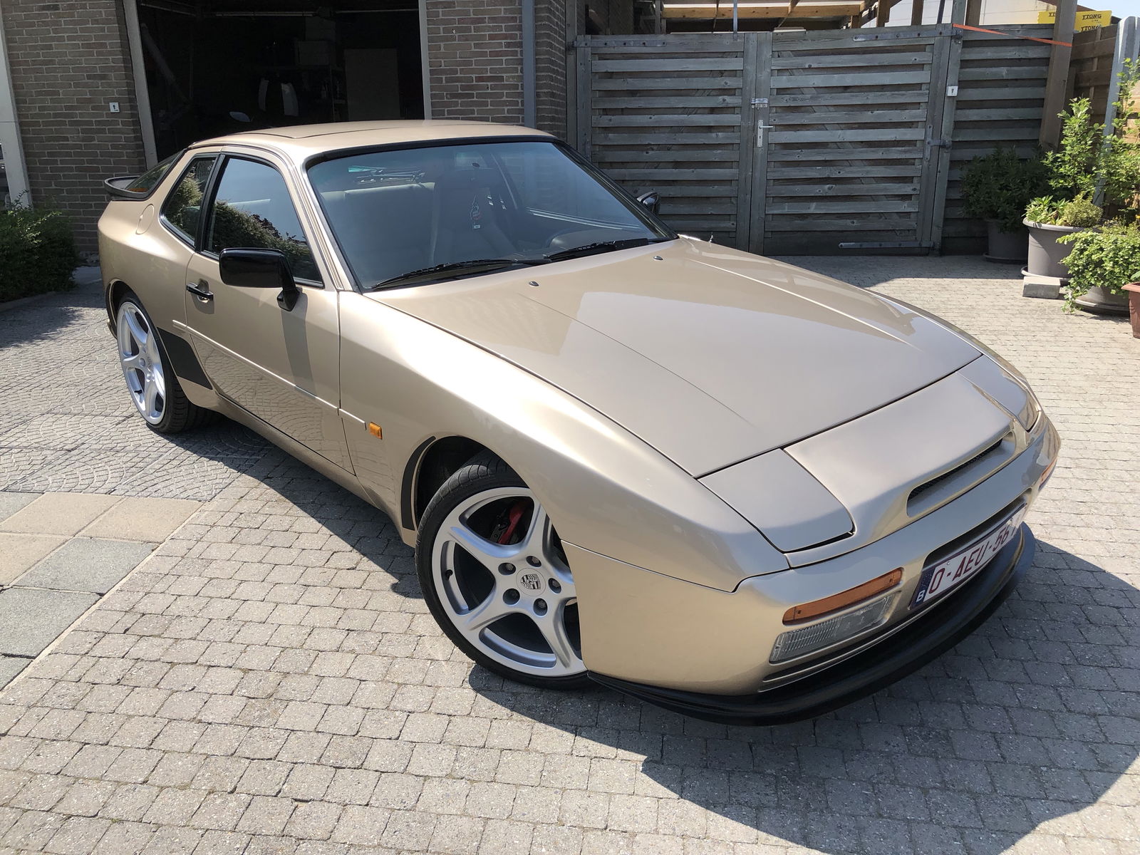 Porsche 944 coupe