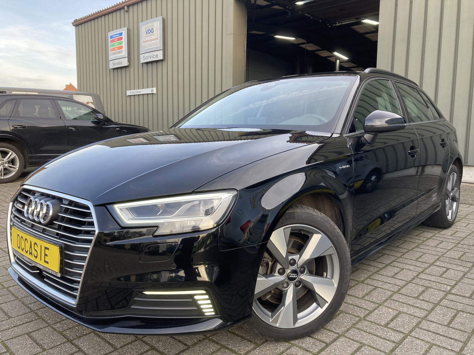 Audi A3 Sportback E-tron (Hybride = electrisch + benzine)