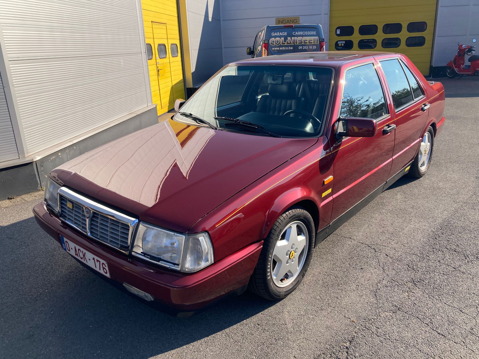 Lancia Lancia Thema 8.32 by Ferrari