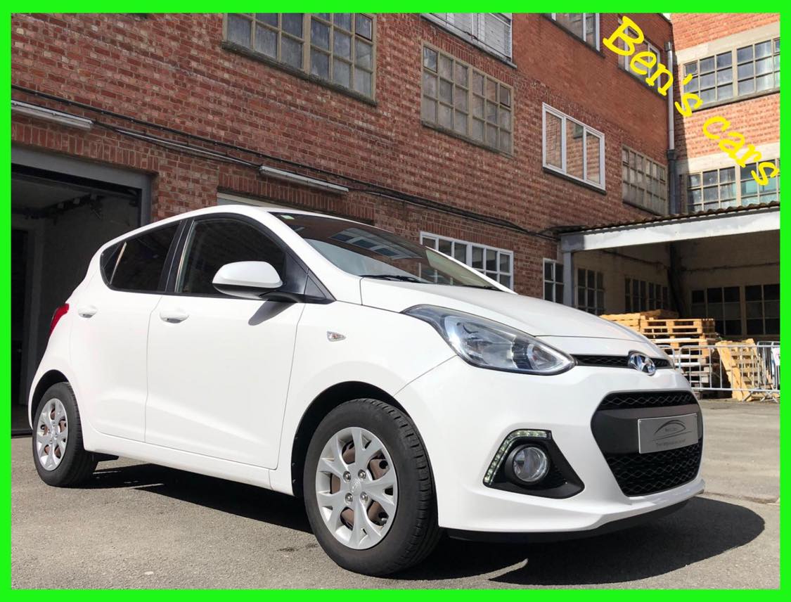 Hyundai i10 Hyundai i10 1.0i Met 19.000 km **Airco / Automaat **