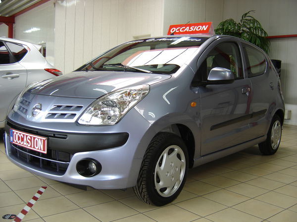 Nissan Pixo