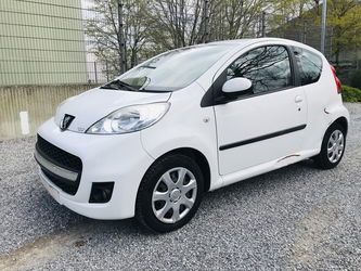 Peugeot 107 Peugeot 107 boîte automatique 71000km euro5 full carnet Peugeot