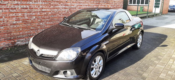 Opel TIGRA TWINTOP 1.4i*Alu velgen*airco*