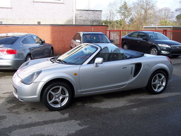 Toyota MR 2 CABRIO