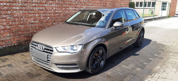 Audi A3 Sportback 1.2 TFSi*ATTRACTION*Auto Airco*Navigatie*Topper!!!!