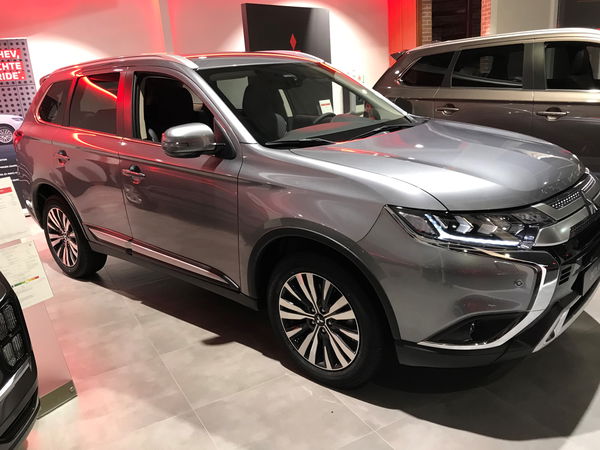 Mitsubishi Outlander Diamond Edition
