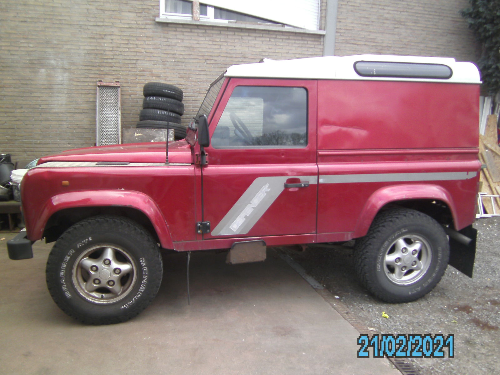 Land Rover Defender kort ,2.5 tdi , 280 dkm ,rijd prima ,LV ,3 pl,2.9t trek, 10900