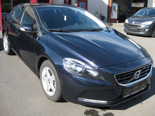 Volvo V40 KINETIC