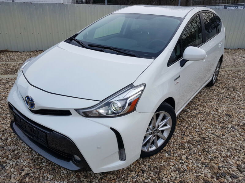Toyota Prius+